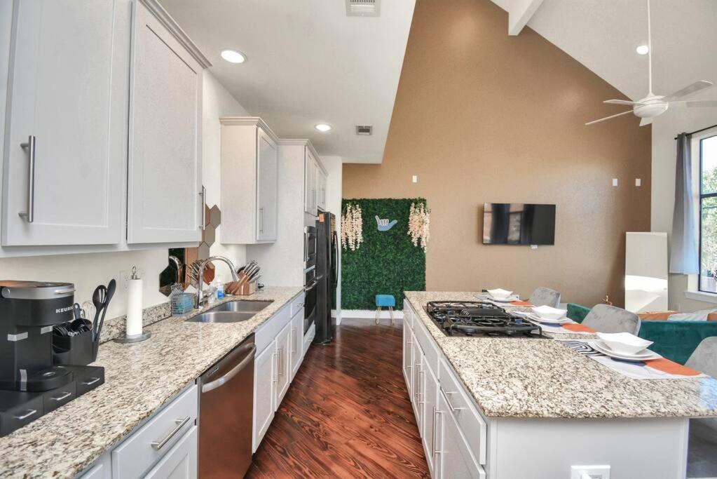 3Br/3.5Ba Three Story East Downtown Townhouse With View Villa Houston Eksteriør billede