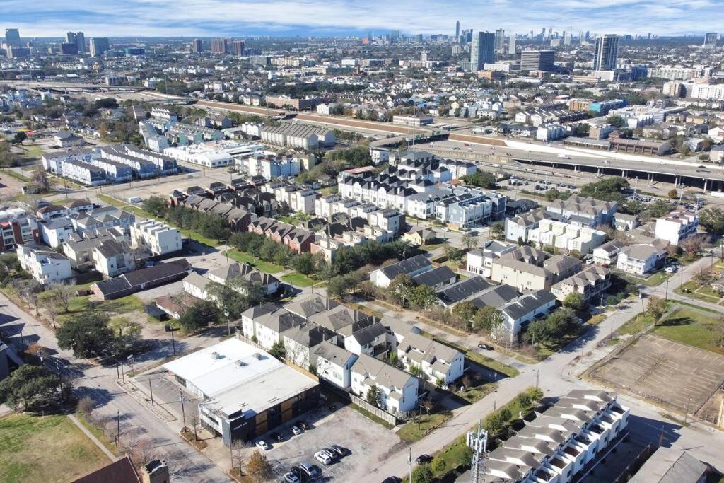 3Br/3.5Ba Three Story East Downtown Townhouse With View Villa Houston Eksteriør billede